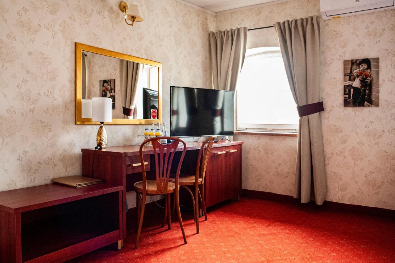 Hotel Spichlerz Lubawa Bagian luar foto